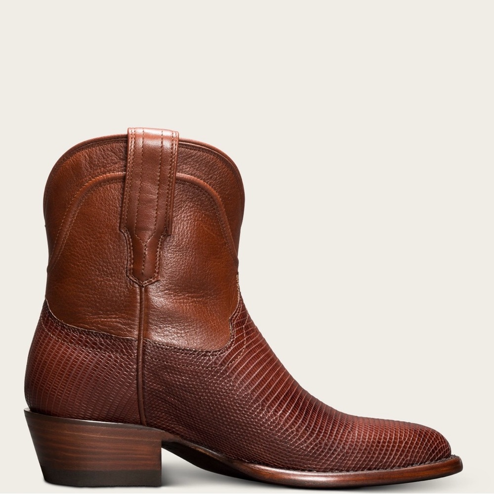 NWT Tecovas The Casey Women size 9
